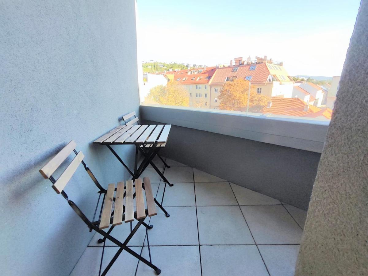 Schanz - Quietly Oriented - Private Parking - Balcony Bratislava Ngoại thất bức ảnh