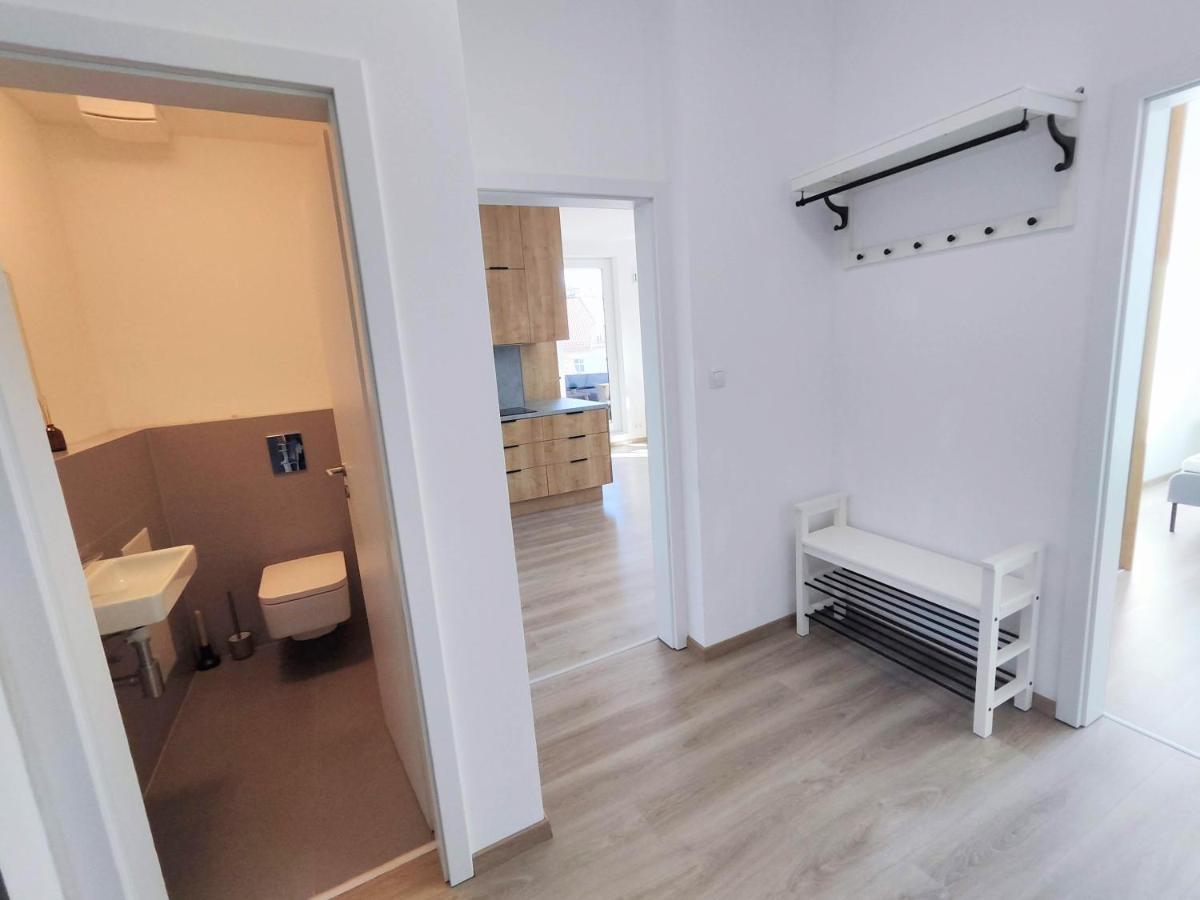 Schanz - Quietly Oriented - Private Parking - Balcony Bratislava Ngoại thất bức ảnh