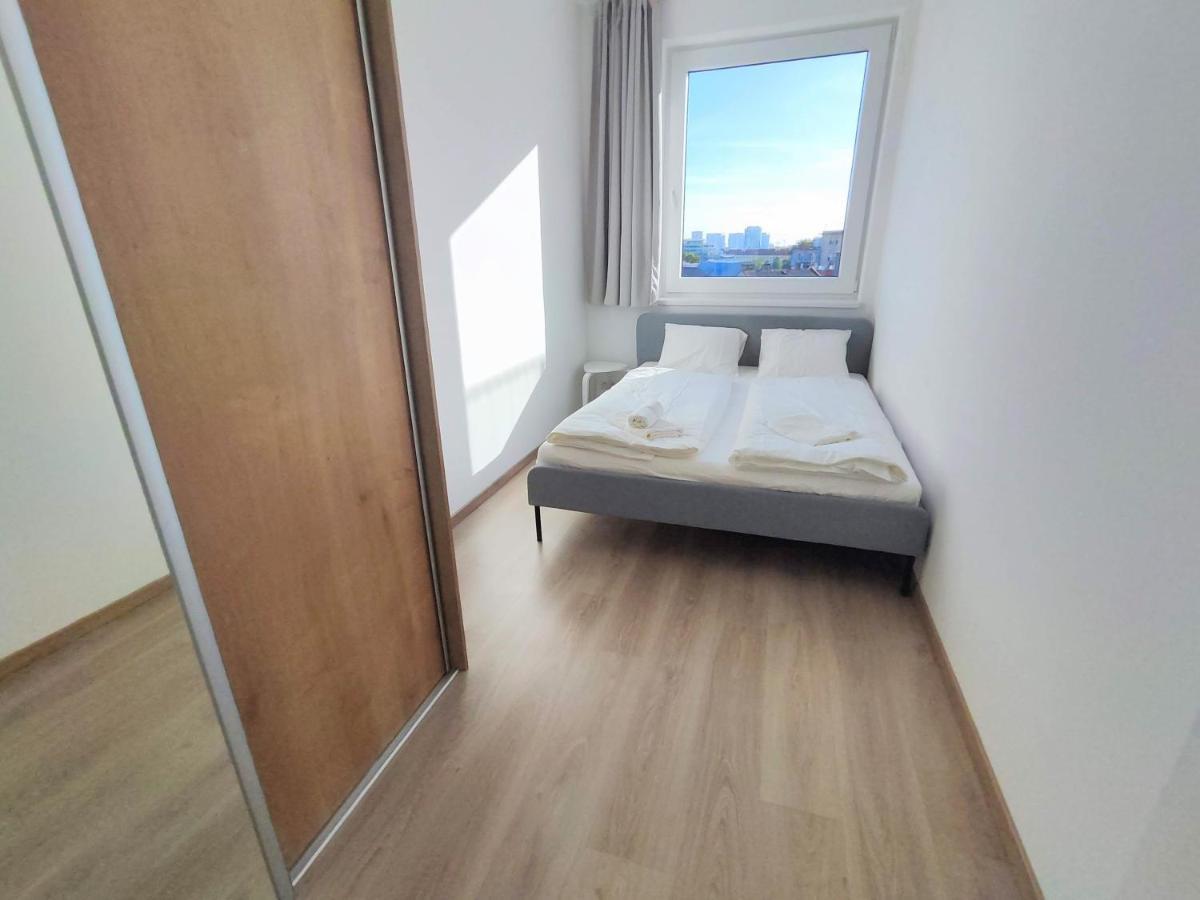 Schanz - Quietly Oriented - Private Parking - Balcony Bratislava Ngoại thất bức ảnh