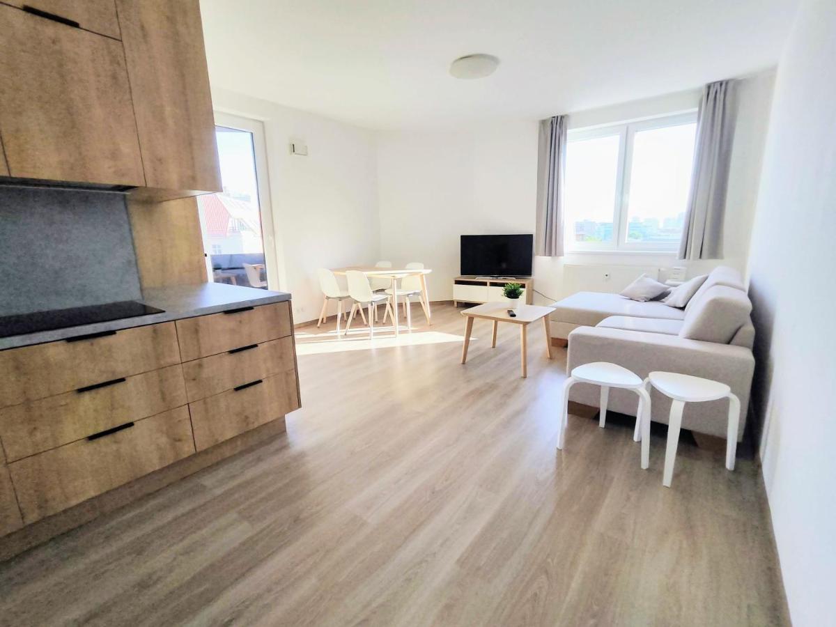Schanz - Quietly Oriented - Private Parking - Balcony Bratislava Ngoại thất bức ảnh