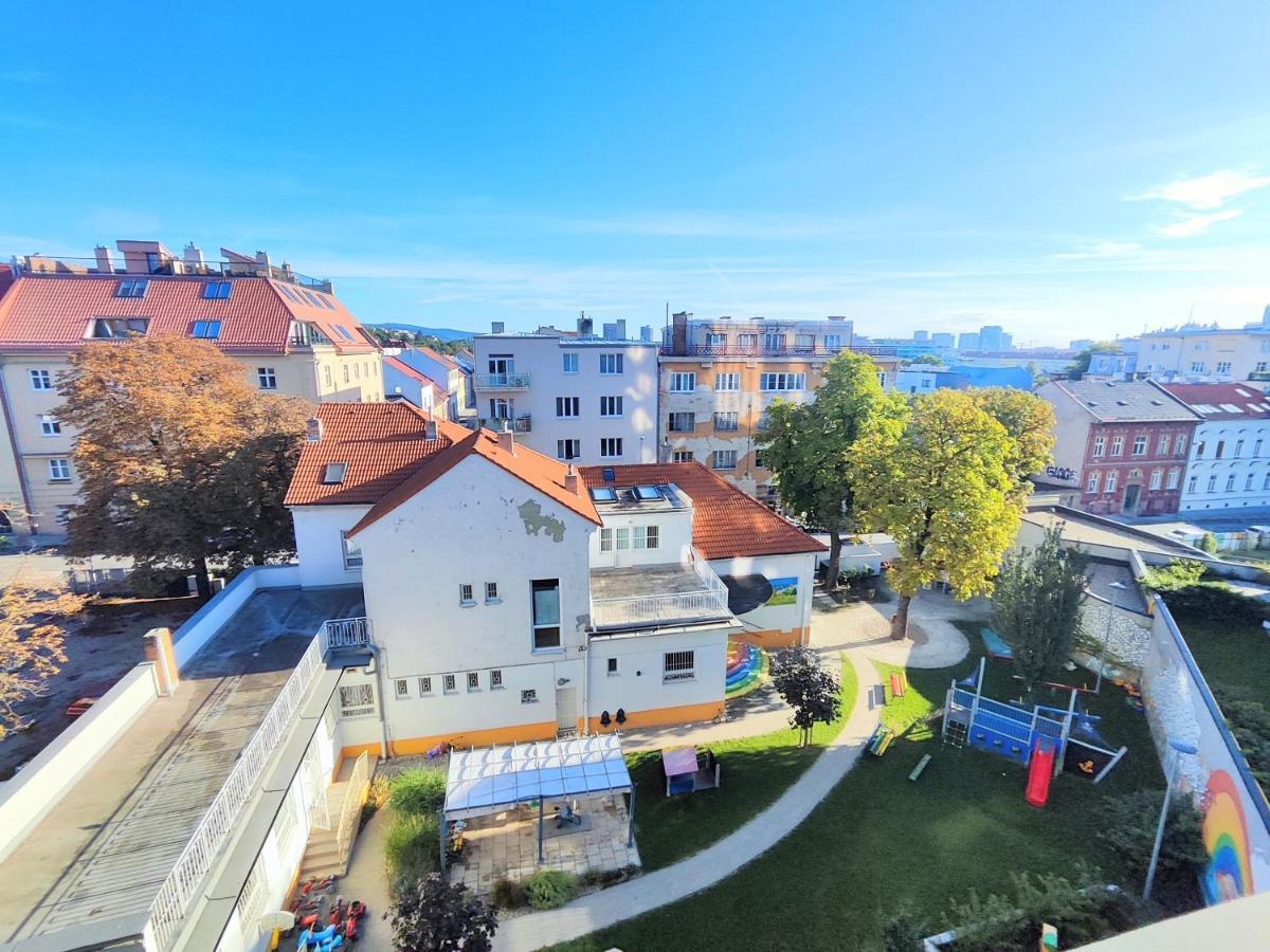 Schanz - Quietly Oriented - Private Parking - Balcony Bratislava Ngoại thất bức ảnh